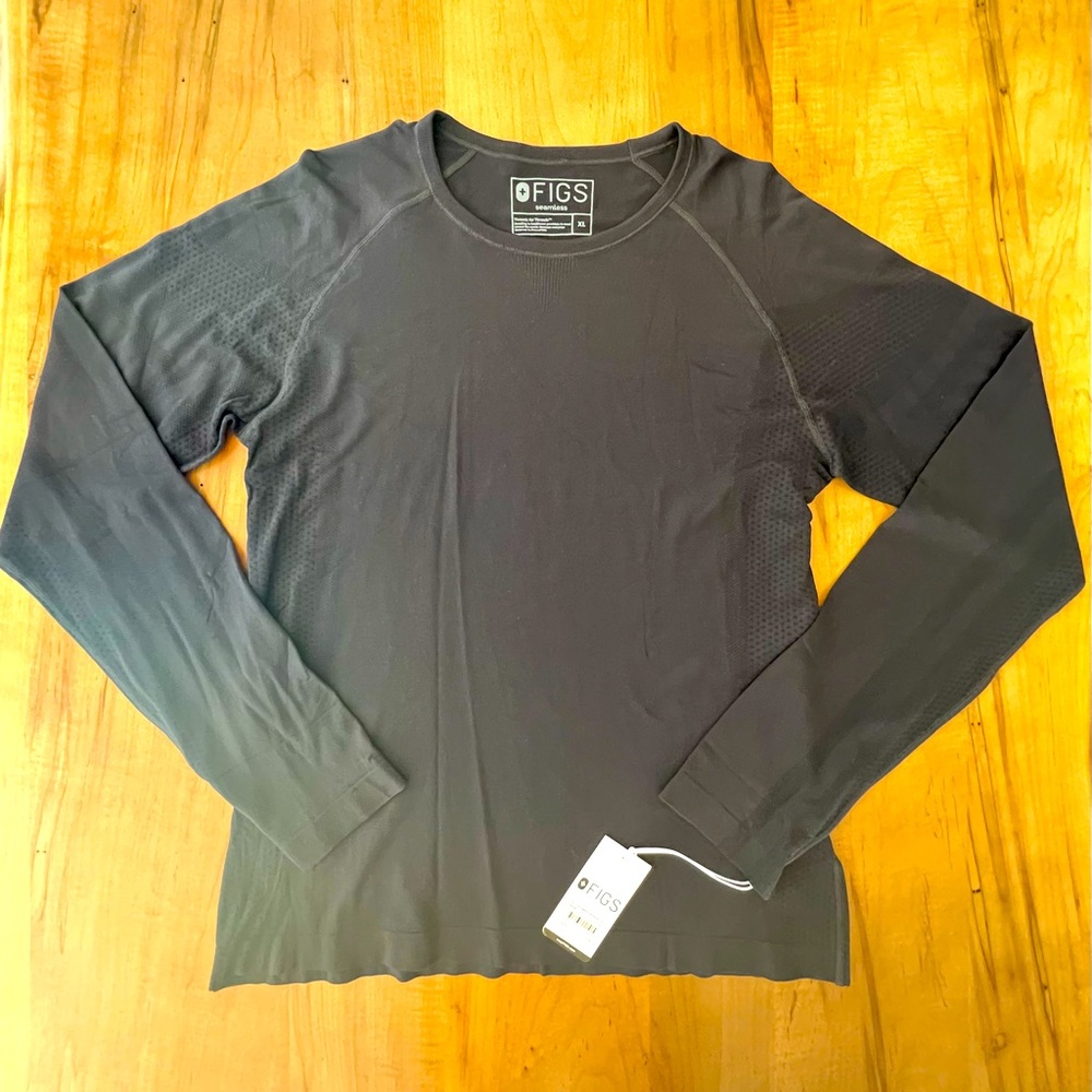FIGS - Salta Seamless Longsleeve Underscrub in Black